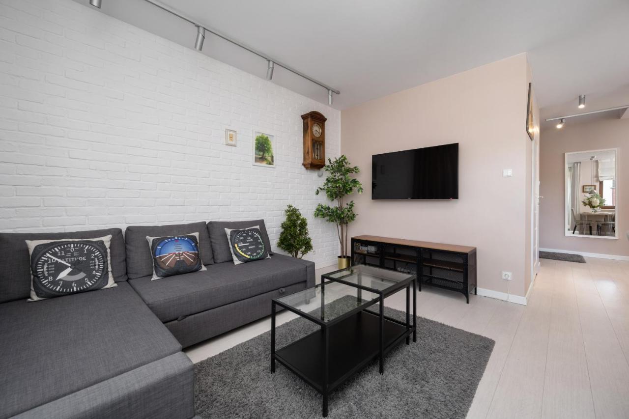 Wroclaw Dabie Silver By Renters Exterior photo