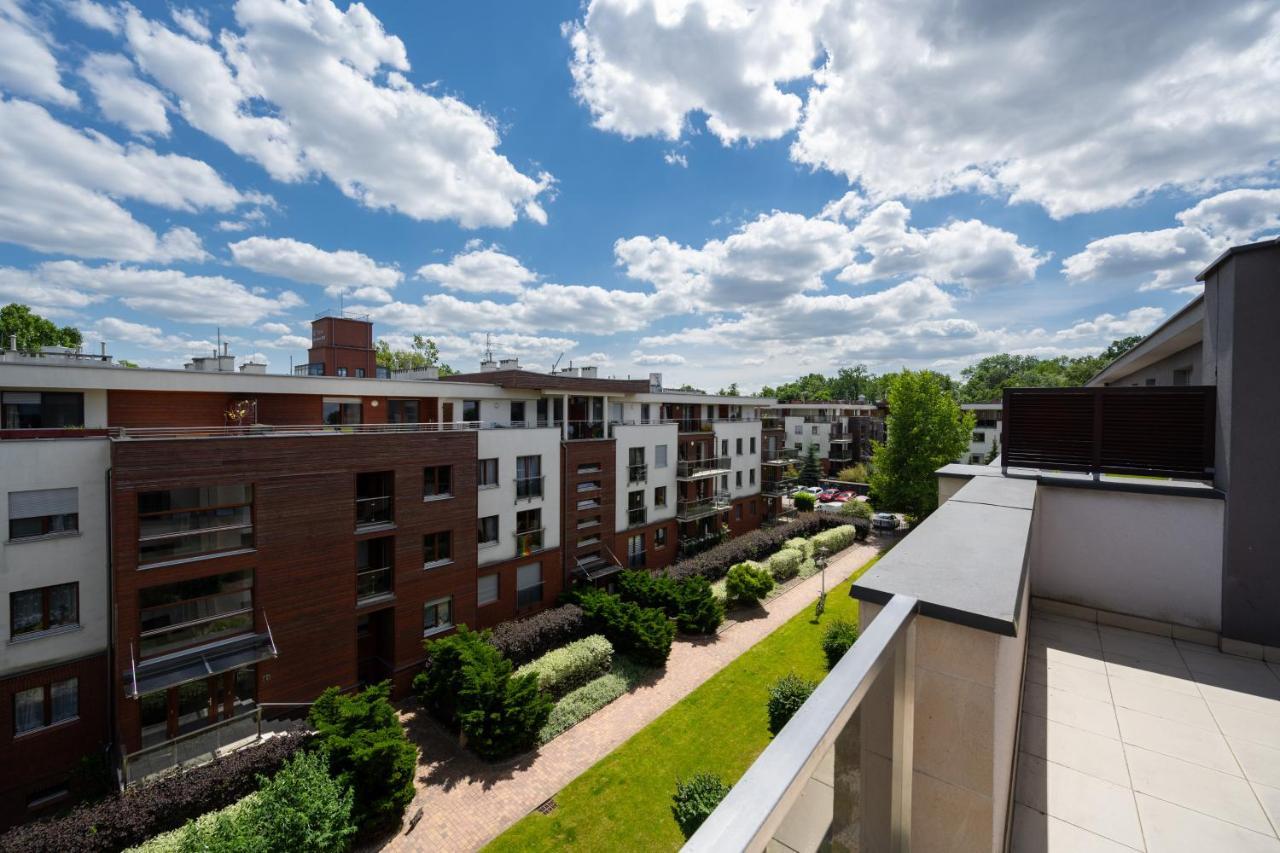 Wroclaw Dabie Silver By Renters Exterior photo