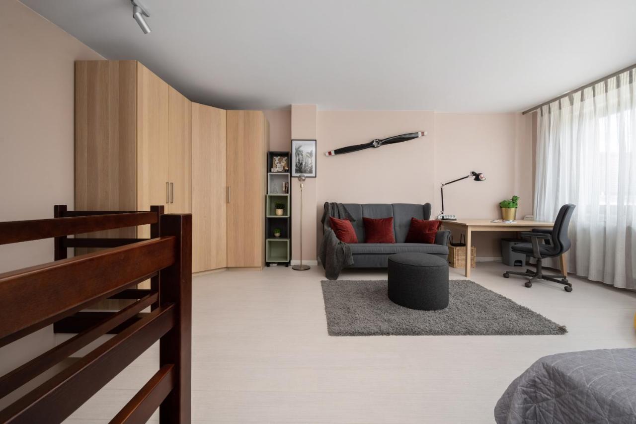 Wroclaw Dabie Silver By Renters Exterior photo